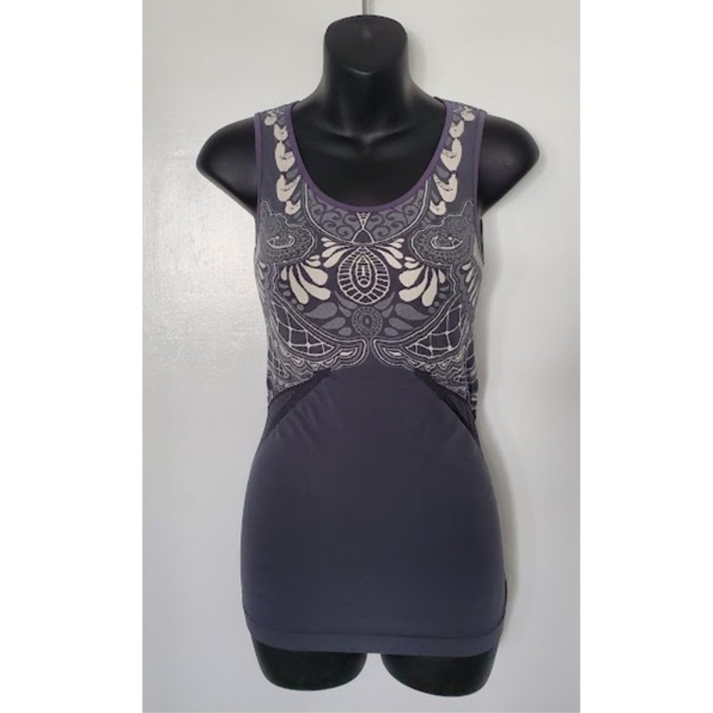 Athleta Activewear Tank Top Grey Meryl Skinlife Seamless Size S Balletcore Yoga